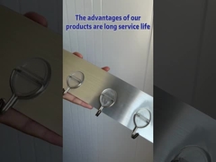 Support fixé au mur auto-adhésif de rail de crochet pour des cintres de manteau de vêtements