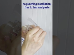 La salle de bains auto-adhésive de bâti de mur place le support clair de support de petit pain de papier hygiénique