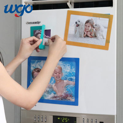 Cadres photographiques amovibles montés sur le mur