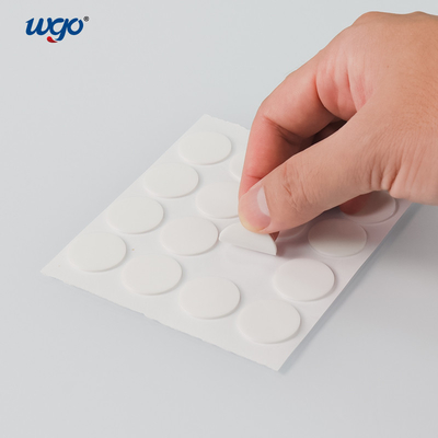 Adhérence forte dégrossie par 2 réutilisables Dots Without Residue collant démontable